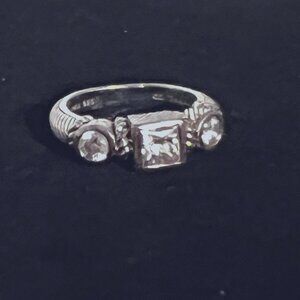 Judith Ripka 3 Stone Sterling Silver Ring size 7